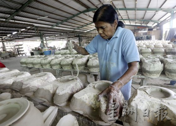 传承三代超过70年的柴窑／仅存龙窑产瓦煲、药煲