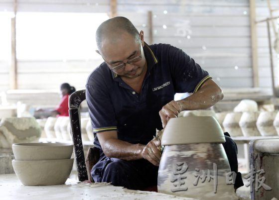 传承三代超过70年的柴窑／仅存龙窑产瓦煲、药煲