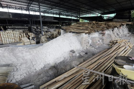 传承三代超过70年的柴窑／仅存龙窑产瓦煲、药煲