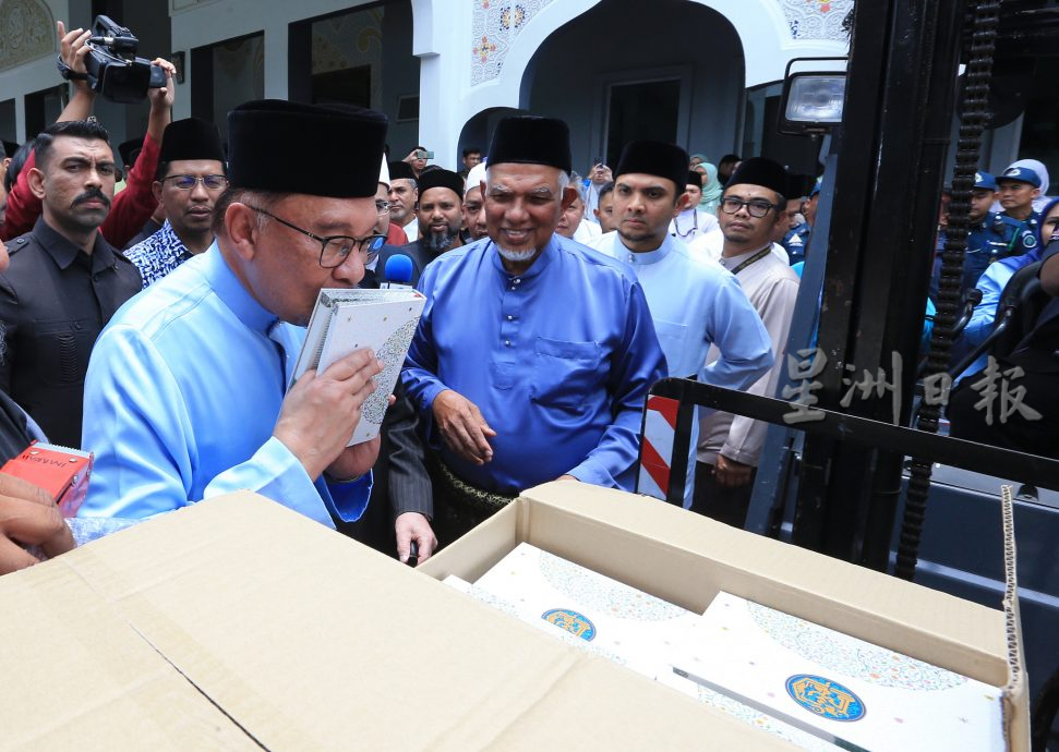 何时改组内阁及新内贸部长人选 安华趣回:可写信建议我考虑