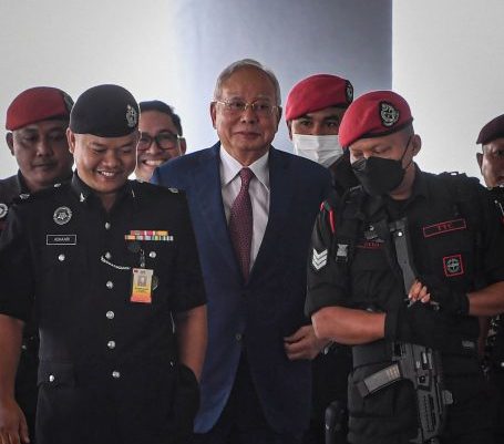 供夜报/1MDB案审讯