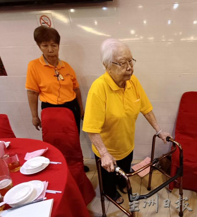供星洲网:森州希盟续执政落实惠民政策，新人结婚若皆森州人可获1千贺仪 