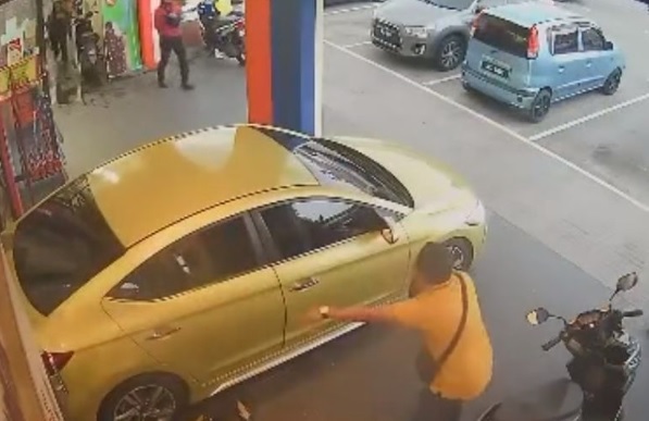 倒退车撞女童案|本地DJ后怕:我孩子也险被撞