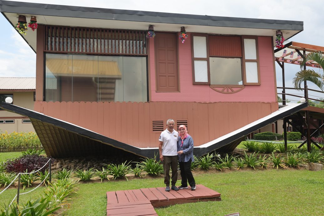 元首伉俪抵达亚庇 魅力无法挡沿途人潮