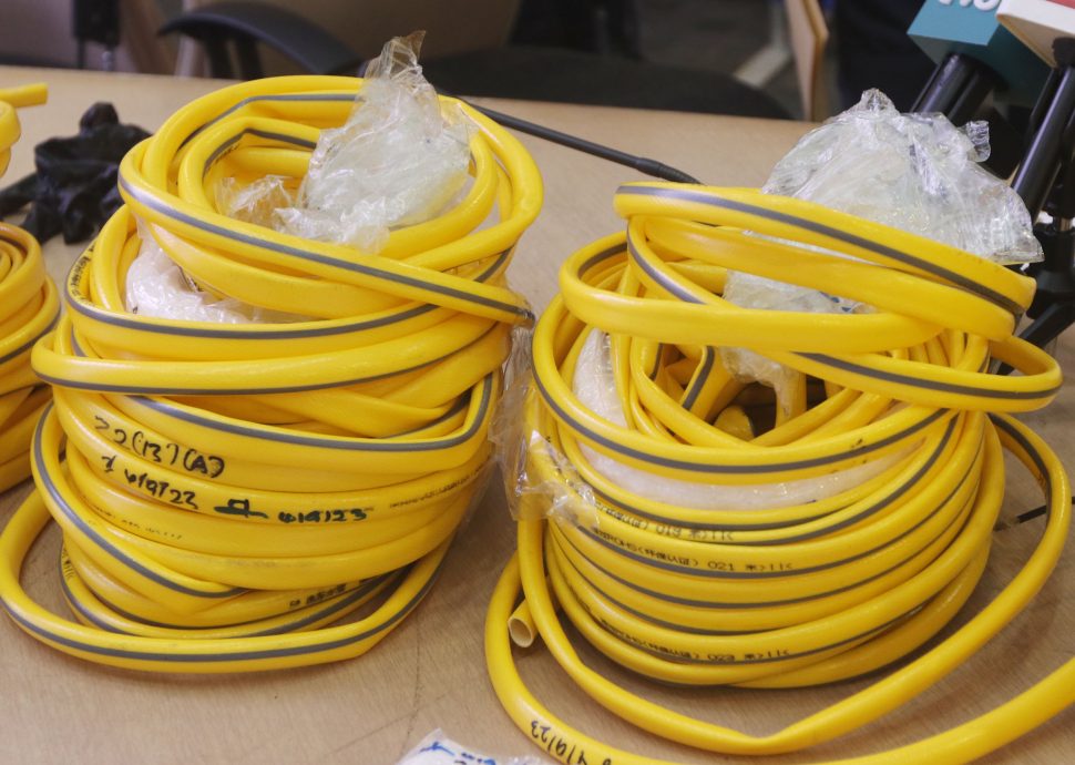 全国版:大马关税局侦破“水喉藏毒”案;礼布安:国际贩毒组织出新招