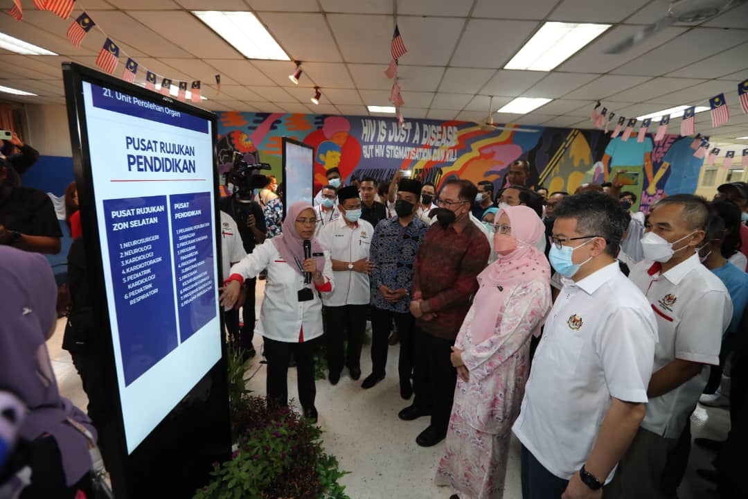 全国:新闻:同意拨款5亿建多层建筑及停车场,安华:立即展开