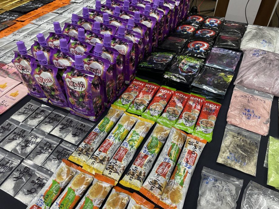 全国:新闻:围篱住宅充毒仓起160万毒品,17男女毒贩落网