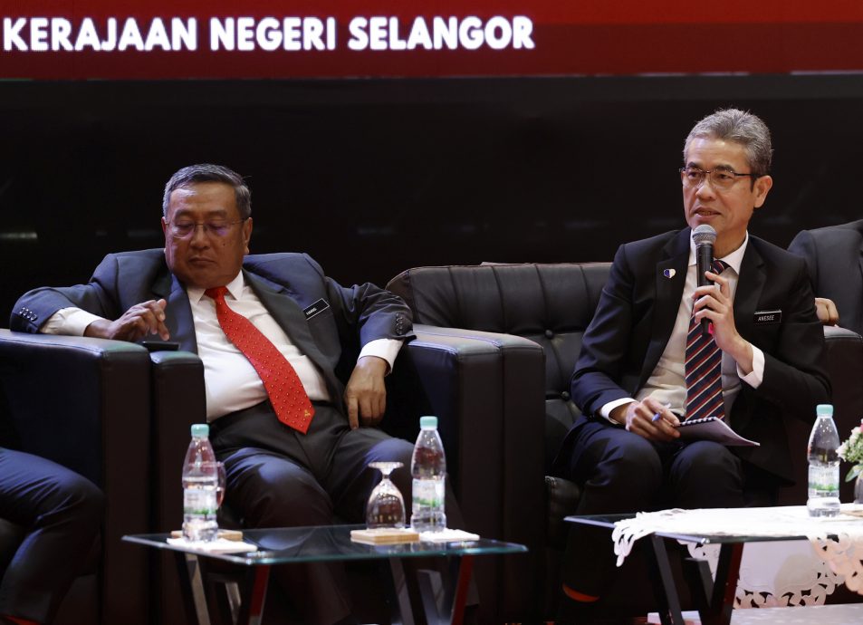 公服局:政府将设公务员新薪酬制