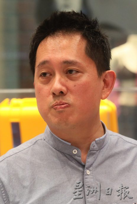 继2013年推出适用于潜水活动的Scuba Libre系列后,Swatch在相隔十年