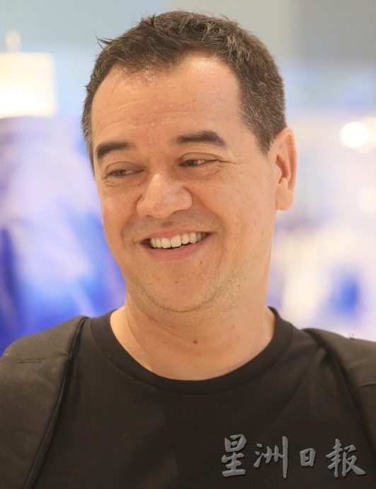 继2013年推出适用于潜水活动的Scuba Libre系列后,Swatch在相隔十年