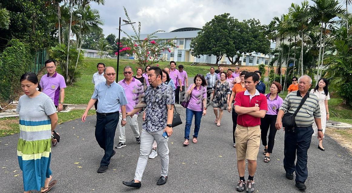 北马惠来同乡会 访阿依沙叻新村