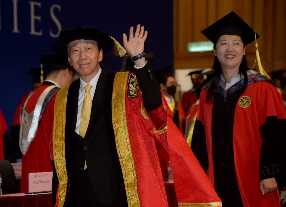 厦大大马分校毕业礼：黄家定  王瑞芳