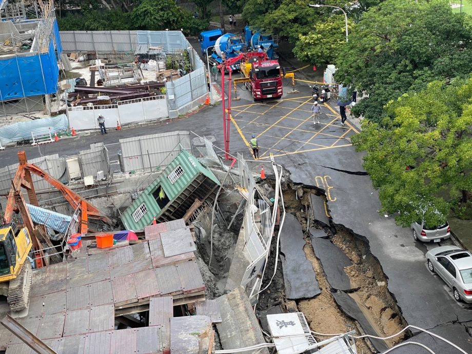 台北民宅倾斜下陷疏散安置369人 蒋万安:不排除扩大撤离