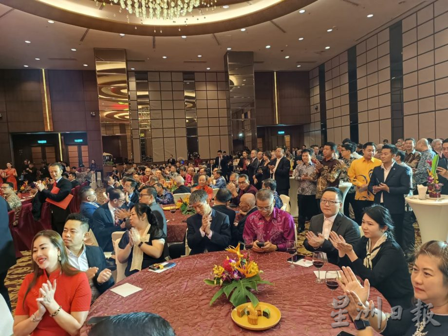 (大北马)【庆祝中华人民共和国成立74周年招待会】周游斌:明年中马建交50周年 继续谱写中马发展新华章