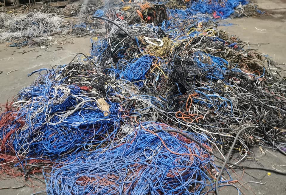 巴生市议会与环境局取缔废金属回收再生厂