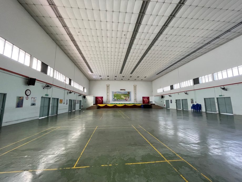 大都会:根登华小破败急筹30万/10图