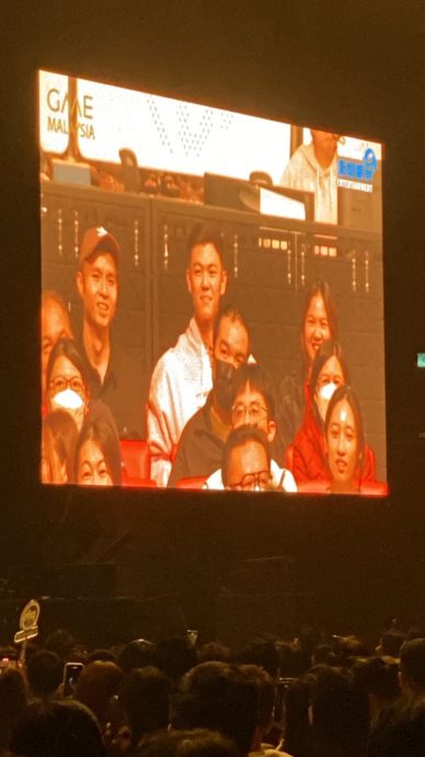 好友李梓嘉苏伟译云顶朝圣  周柏豪领喊“亚运会加油”