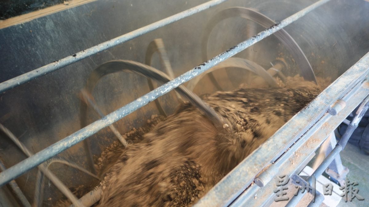它的诞生：促进果树生长 减少病虫害 嘉玛花三年研究营养土