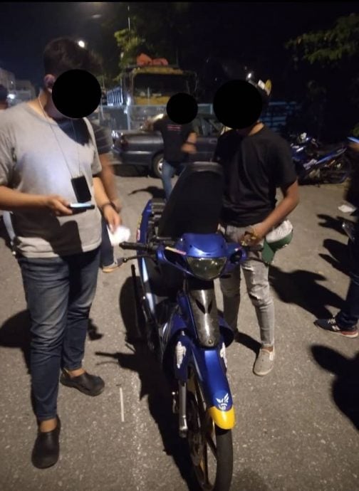 安邦警方取缔开31张罚单·揭车主让无驾照者用车