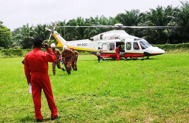 安顺医院爆炸倒塌 模拟演习拯救逼真
