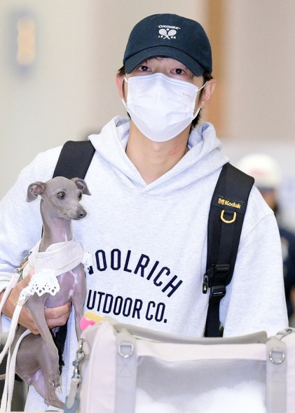 宋仲基返韩庆生不见妻儿 导演认证“婚后变了”