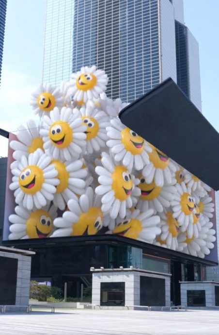 宣传片现万里长城配洋甘菊 SEVENTEEN挨批辱华