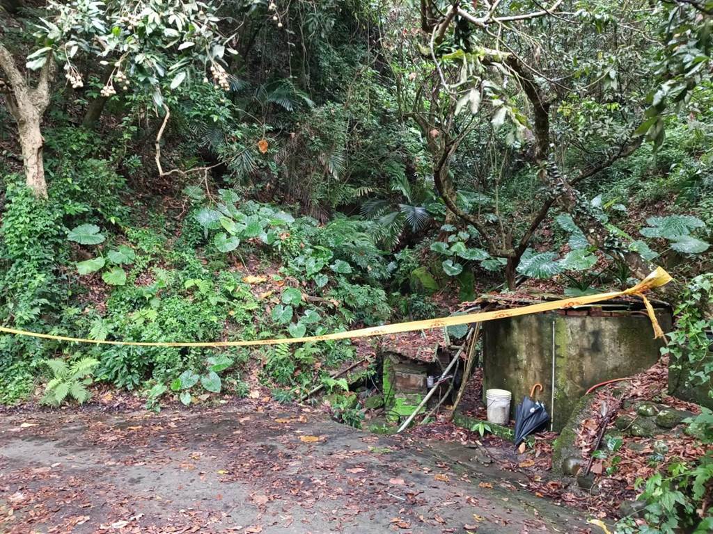 家人找他13天 老翁坠山沟成腐尸