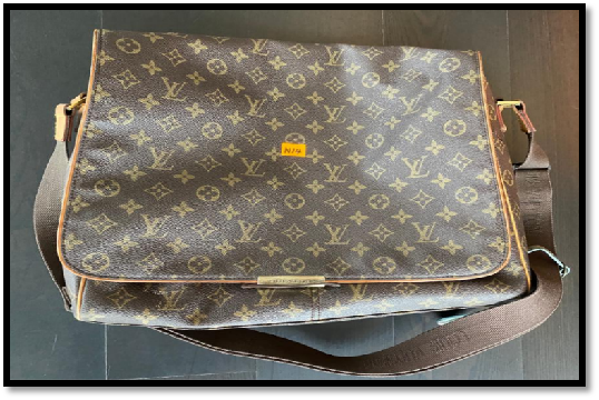 封面副文∕取代前文:卢爱璇拥有逾9320万资产