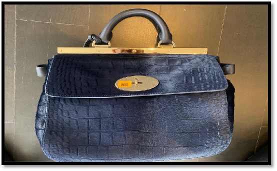 封面副文∕取代前文:卢爱璇拥有逾9320万资产