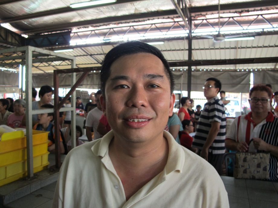 封面//大都会/乌冷县华小师资严重短缺,安新华小采取合班制