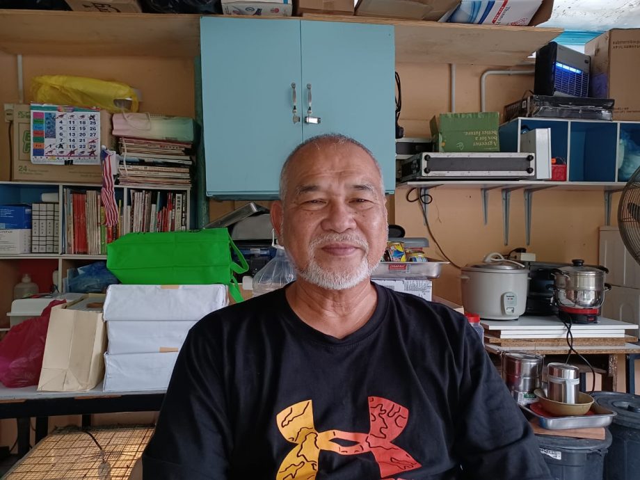 封面//大都会/乌冷县华小师资严重短缺,安新华小采取合班制