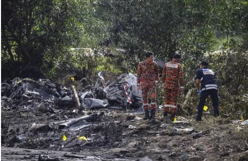 小飞机坠毁初步报告 机组人员没丧失行为能力或心理因素