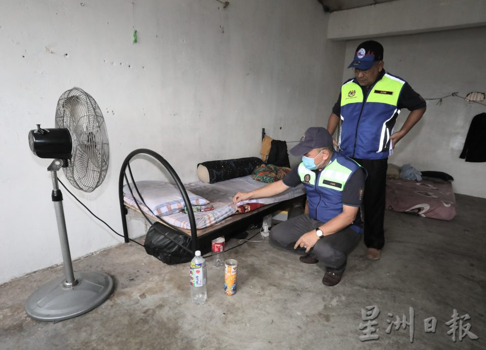 **已签发**柔:制造厂已多项违例被检举,员工床位疑似也分早晚班使用