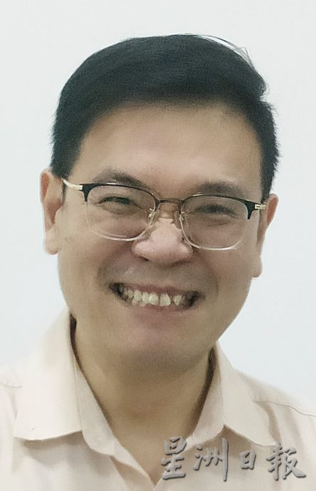 **已签发**柔：头条之一：【特稿】：古来15华小11校长陆续退休，当局受促更妥善处理