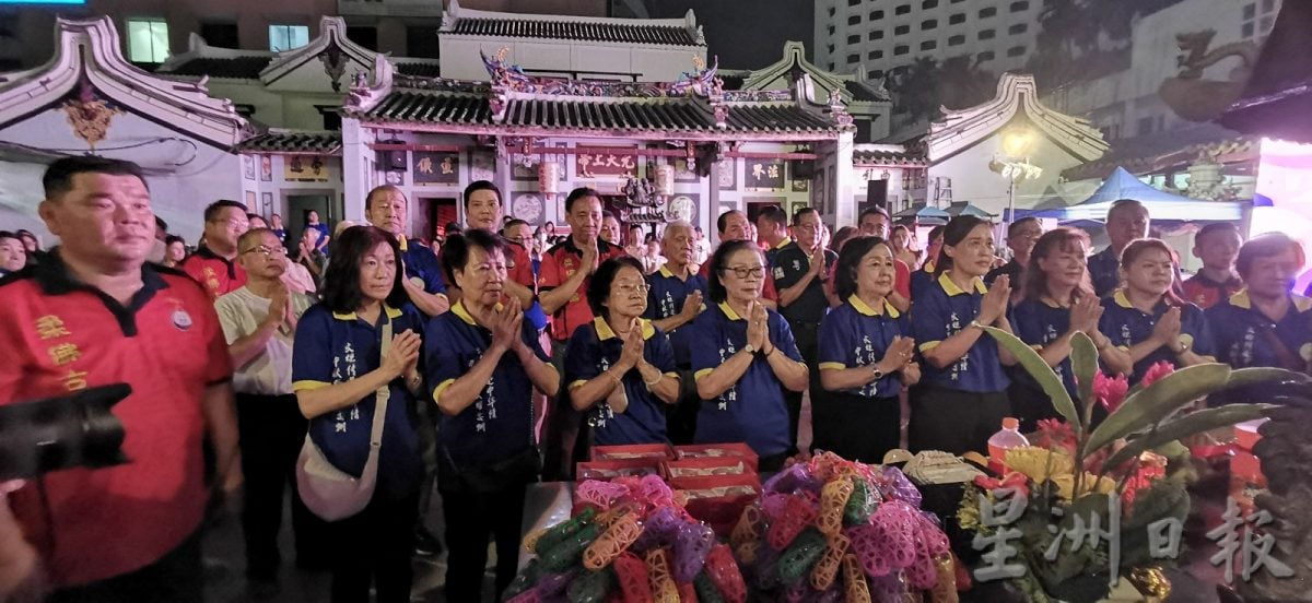 **已签发**柔:头条之一:中秋团圆、团结,柔佛古庙中秋活动意义深远