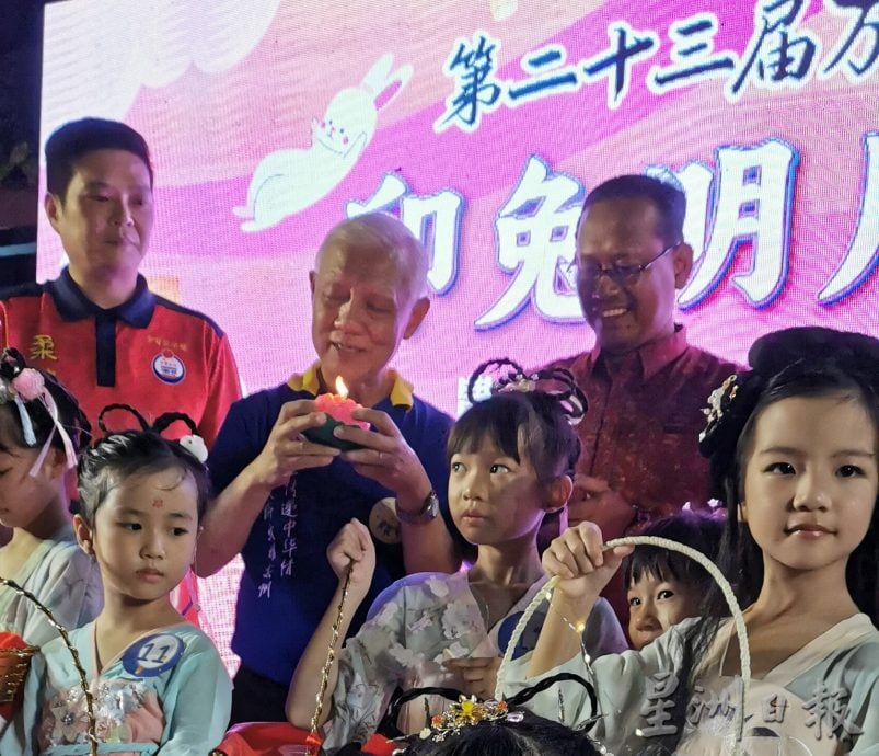 **已签发**柔:头条之一:中秋团圆、团结,柔佛古庙中秋活动意义深远