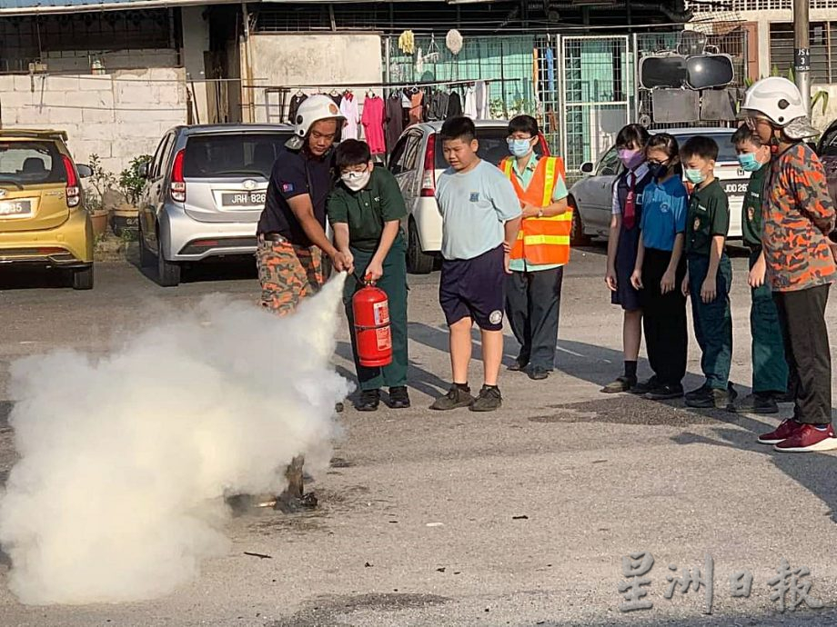 **已签发**柔:封面:【善心美事】:沙威志愿消防队誓守护新村