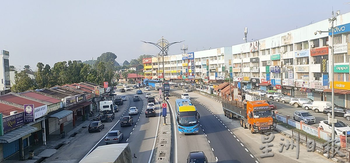 **已签发**柔：封面：【特稿】：当局宣布提升及美化，商民望工程能重新激活士乃