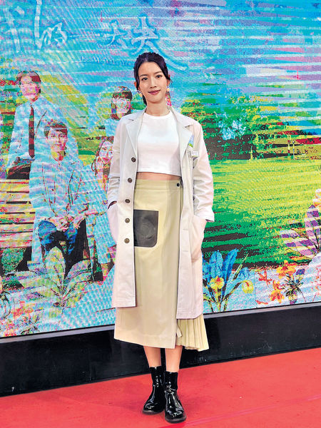 恭喜新剧拍档何广沛拍拖 蔡思贝强调目前单身