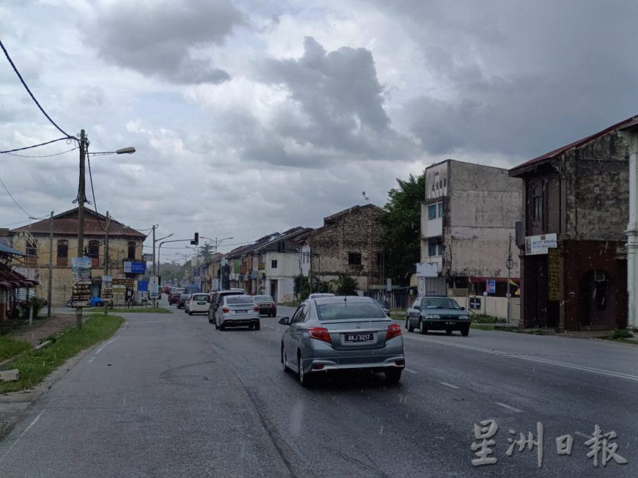 打扪选区获200万提升公路 江沙路装115盏LED灯