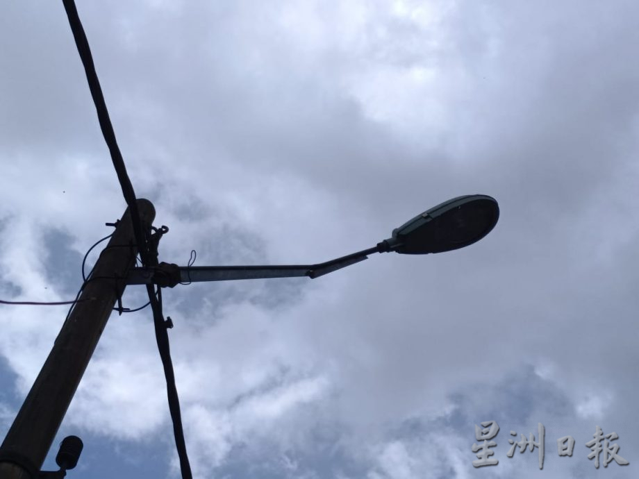 打扪选区获200万提升公路 江沙路装115盏LED灯