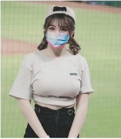 搭上20岁新欢熊霓惹怒丁柔安?64岁胡瓜暴气回应