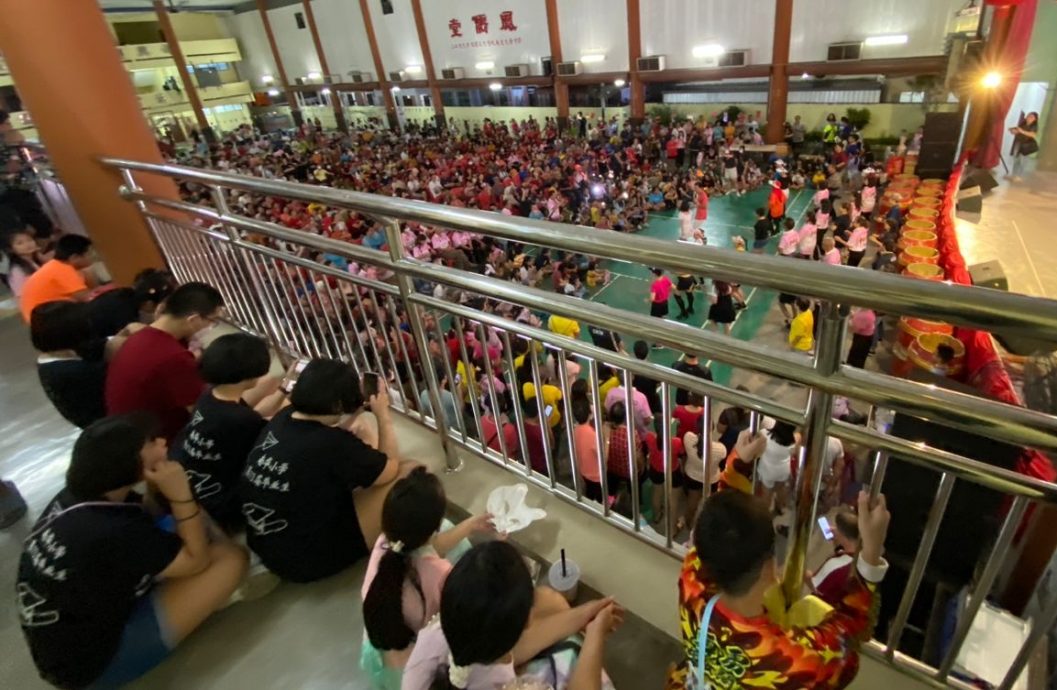 文一（大北马）角头南华中秋情义嘉年华为渔村小镇缔造佳话。