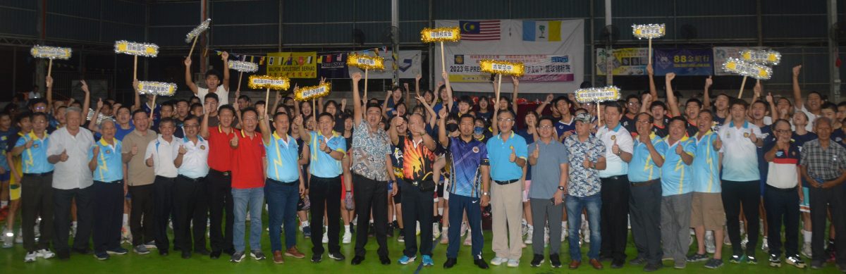 方美铼：爱护公物 勿表演灌篮折断篮框