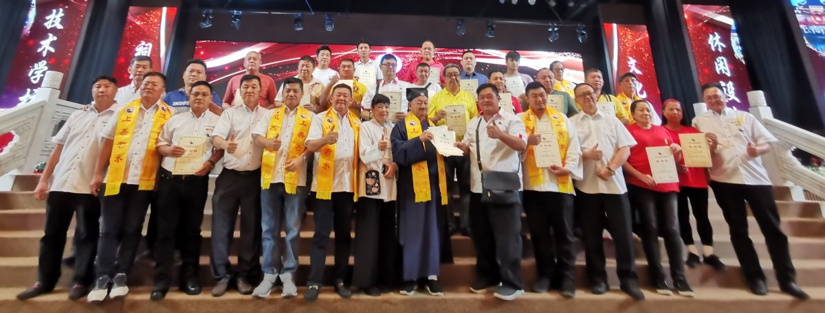 早报头//大都会:大马道教总会巴生皇城分会三清道祖花车游行午宴