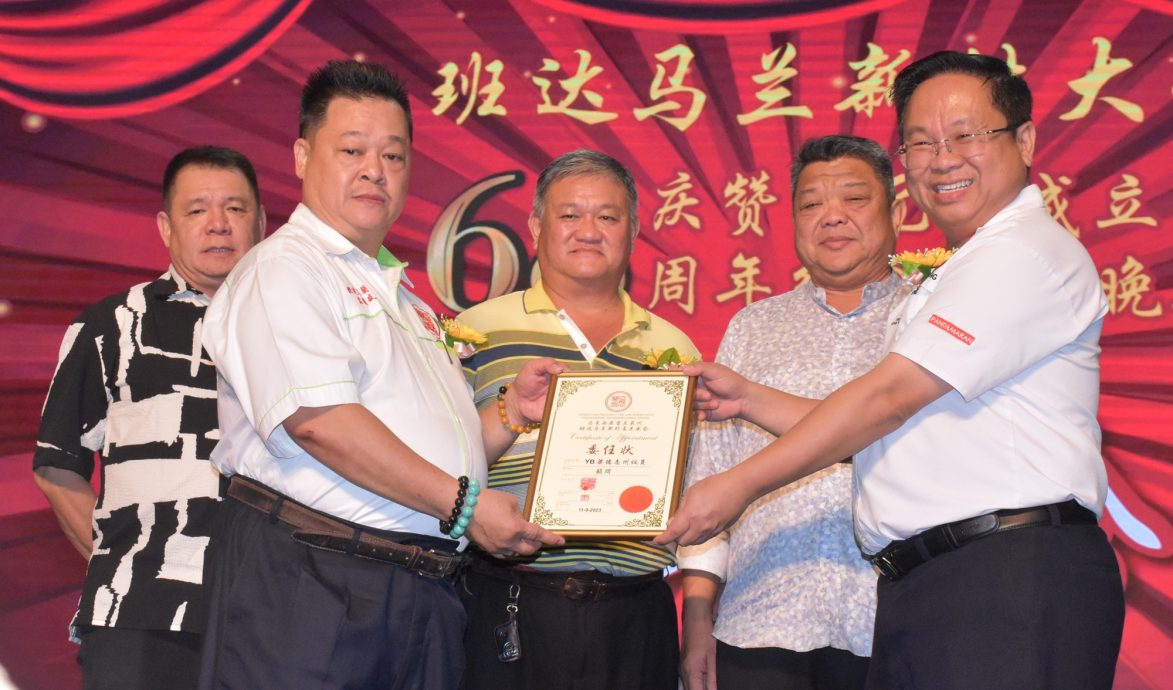 早报版头(大都会)班达马兰盂兰胜会福宴/6图