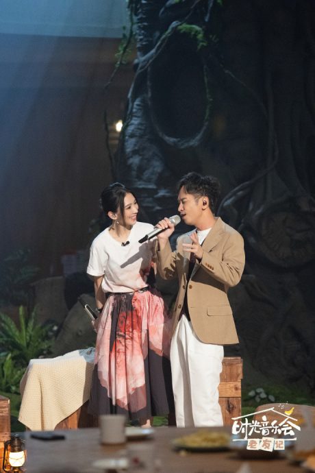 时光音乐会|张智成接戴佩妮一通电话“出山” 歌迷狂敲碗开唱