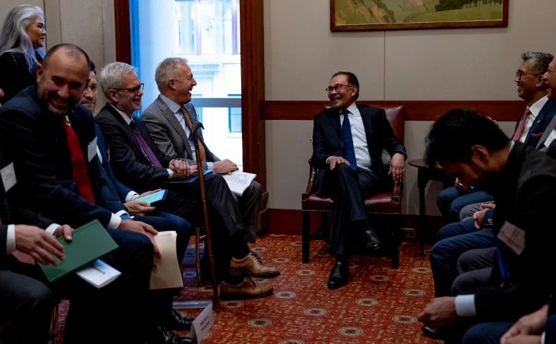 晤谷歌波音美敦力西门子高层 安华续招商引资