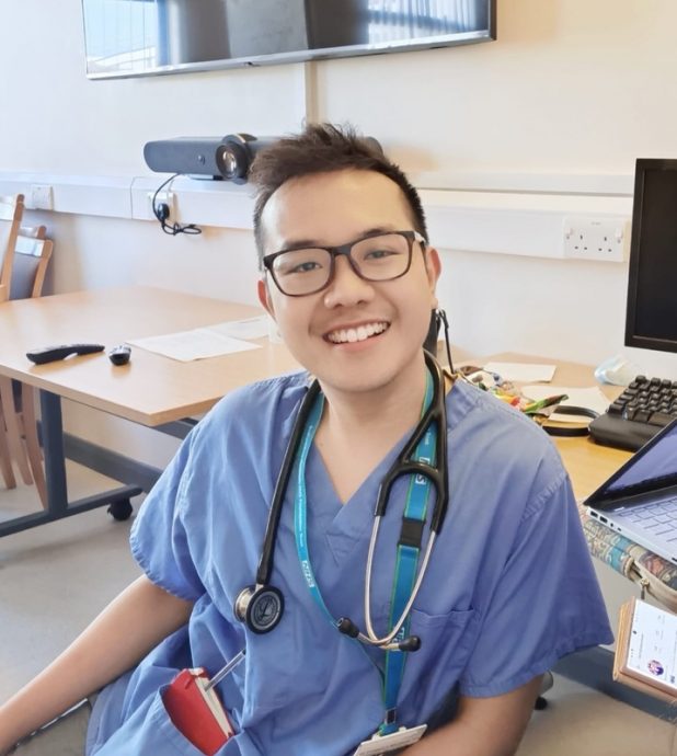 新加坡前外长杨荣文儿沐髓缘之爱 已是准医师感恩慈济