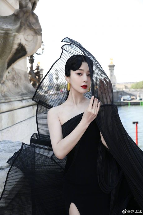 曝艺人逃税3手法 袁冰妍被央视点名